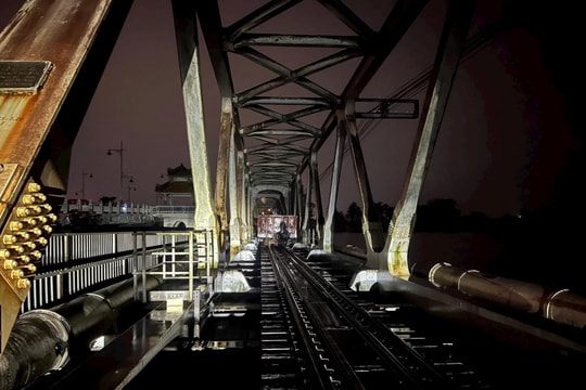 Ngành Đường sắt tiếp tục ngừng chạy đôi tàu Bắc - Nam