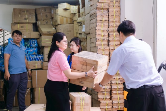 TP.HCM hỗ trợ hơn 70 tấn hàng cho đồng bào vùng bão lũ