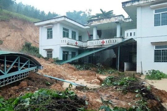 Quảng Ngãi đề nghị Chính phủ hỗ trợ khẩn cấp lương thực, thuốc y tế