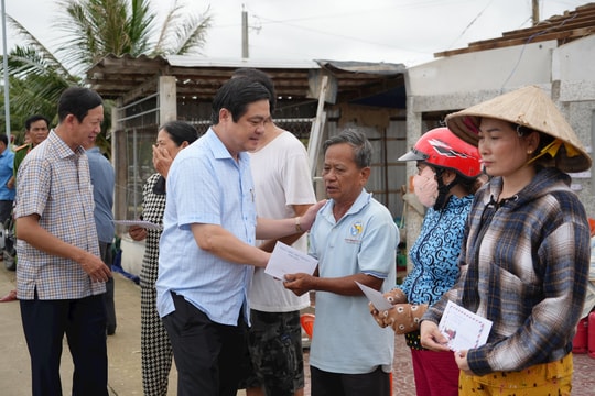 Hỗ trợ người dân bị thiệt hại do lốc xoáy