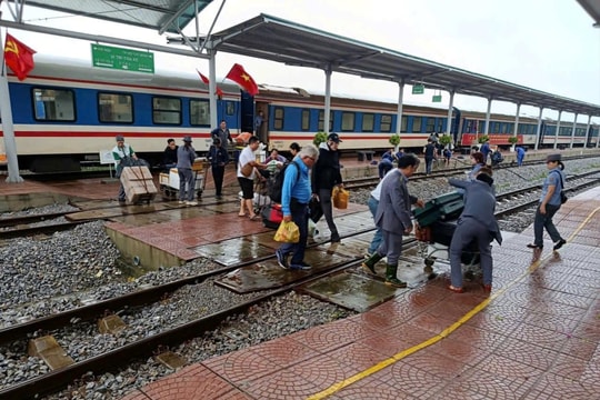 Bãi bỏ tàu SE1, SE19 và SE20 xuất phát ngày 29/10
