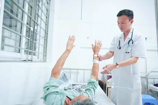 Bệnh viện Bãi Cháy cứu sống ngoạn mục bệnh nhân đột quỵ do tắc động mạch thân nền