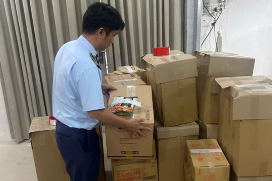 TP.HCM phát hiện lượng lớn thực phẩm nhập lậu