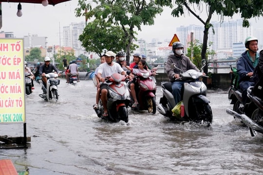 Hàng loạt giải pháp chống triều cường ở TP.HCM