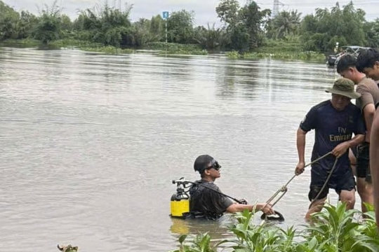 Tây Ninh: Tìm người đàn ông mất tích trên sông Vàm Cỏ Đông