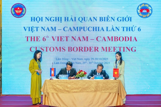 Hải quan Việt Nam và Campuchia tăng cường kiểm soát biên giới, phòng chống buôn lậu
