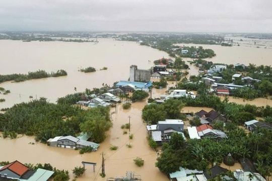 Khẩn cấp hỗ trợ các địa phương miền Trung khắc phục hậu quả mưa lũ