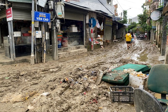 Huế chưa kịp hồi sau lũ, sắp đón đợt mưa đặc biệt lớn đến 900mm