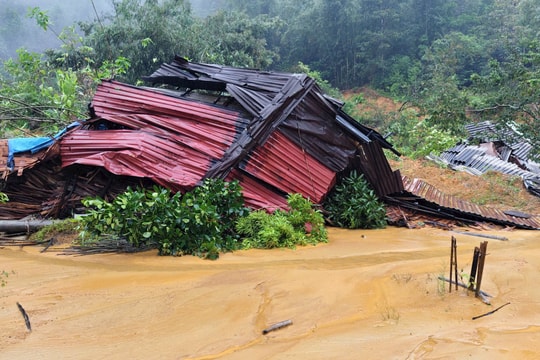 Thủ tướng Chính phủ chỉ đạo tập trung khắc phục nhanh hậu quả mưa lũ tại khu vực Trung Bộ