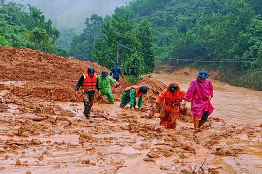 Thủ tướng quyết định hỗ trợ Đà Nẵng 100 tỷ đồng khắc phục thiệt hại do mưa lũ