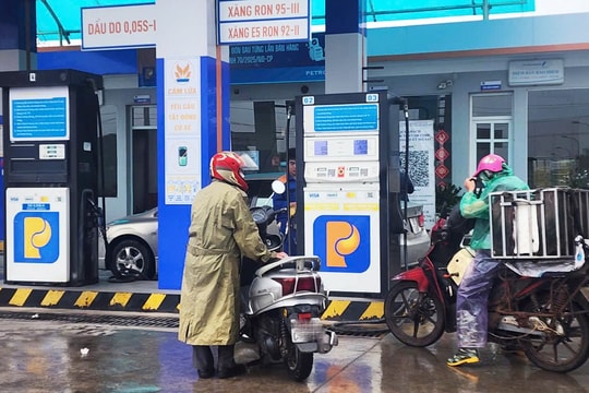 Giá xăng dầu ngày 3/11: Sắc xanh trên sàn giao dịch