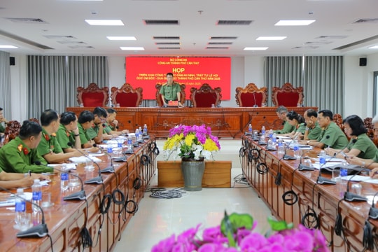 Công an TP. Cần Thơ bảo đảm tuyệt đối an toàn Lễ hội Oóc Om Bóc - Đua ghe Ngo