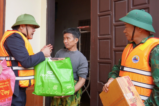 Không để người dân thiếu ăn thiếu ở sau mưa lũ