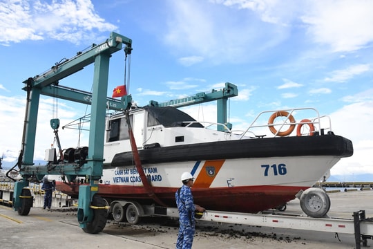 Bộ Tư lệnh Vùng Cảnh sát biển 3 chủ động ứng phó với bão số 13