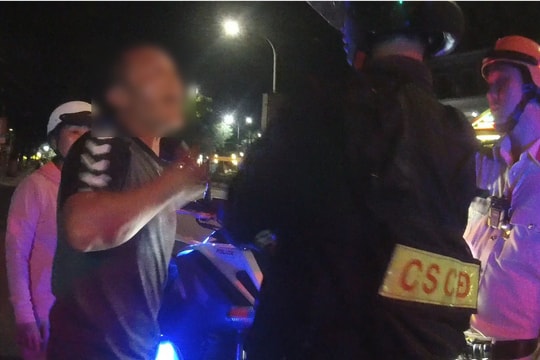 Xử lý nghiêm đối tượng chống người thi hành công vụ khi kiểm tra nồng độ cồn