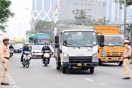 Hải Phòng: Gần 400 xe đầu kéo bị xử phạt vì vi phạm trật tự an toàn giao thông