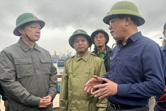 Phó Thủ tướng Trần Hồng Hà kiểm tra công tác ứng phó bão số 13 tại Gia Lai