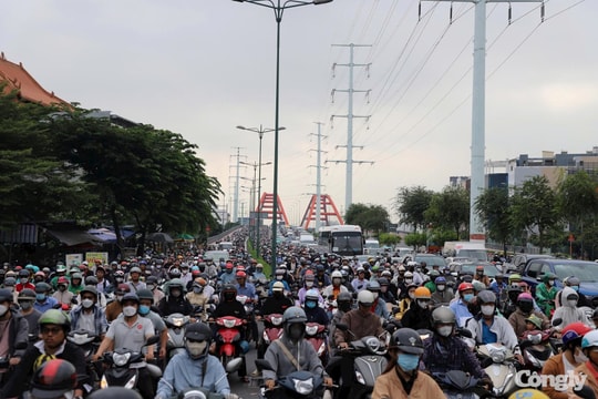 Giao thông TP.HCM có nhiều chuyển biến tích cực nhờ chế tài mạnh, công nghệ hiện đại