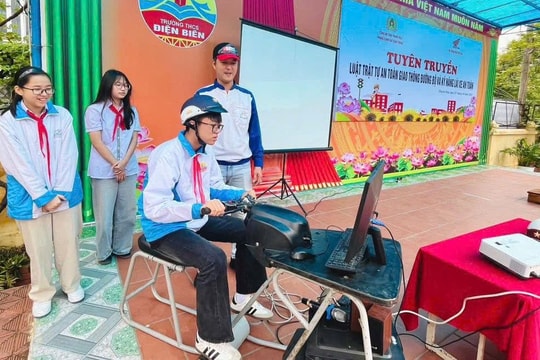 Đẩy mạnh tuyên truyền, chấp hành giao thông ngay trong trường học