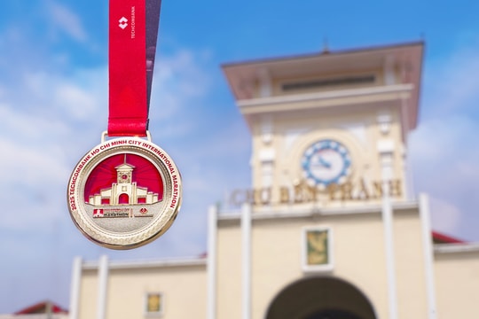 Lộ diện bộ vật phẩm thi đấu Giải Marathon Quốc tế TP.HCM