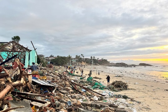 Nghĩa tình sau bão dữ