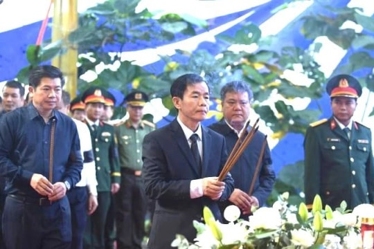 Quảng Trị truy điệu, an táng hài cốt các liệt sĩ hy sinh tại hang 8 Thanh niên xung phong đường 20 Quyết thắng