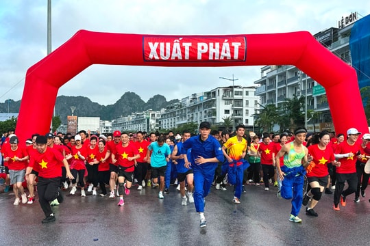 Quảng Ninh mít tinh hưởng ứng Ngày Pháp luật Việt Nam năm 2025