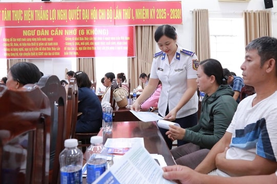 Nâng cao ý thức pháp luật về chống khai thác IUU cho cán bộ và người dân