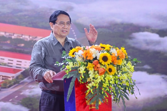 Thủ tướng: Từng ngôi trường mới nơi biên giới sẽ là nơi gieo con chữ, ươm mầm tri thức, thắp sáng ước mơ, hiện thực hóa khát vọng