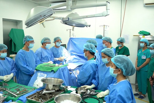 Ca ghép phổi đầu tiên ở phía Nam