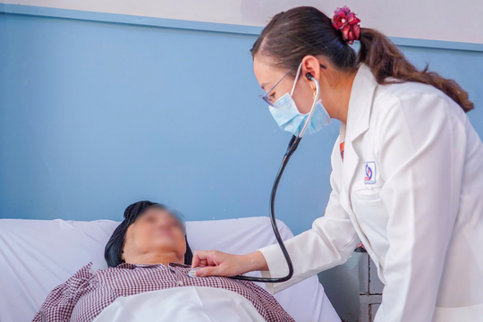 Vụ nghi ngộ độc bánh mì TP.HCM: Đã lên đến 235 ca