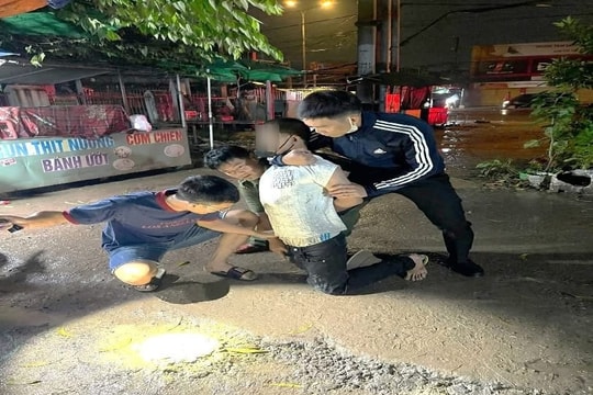 Đâm chết người nghi do mâu thuẫn ghen tuông