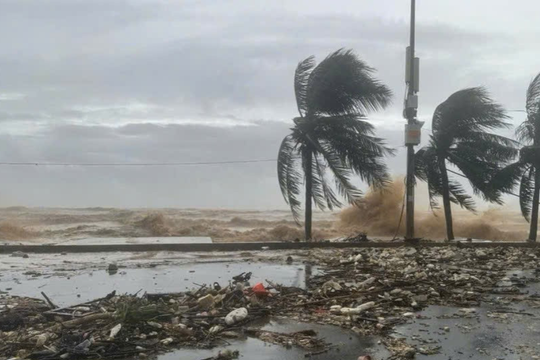 Bão số 14 Fung-wong tiến nhanh vào Biển Đông, Ban Chỉ đạo quốc gia phát công điện khẩn