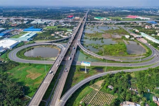 Chính phủ chỉ đạo đẩy nhanh tiến độ 9 dự án quan trọng quốc gia