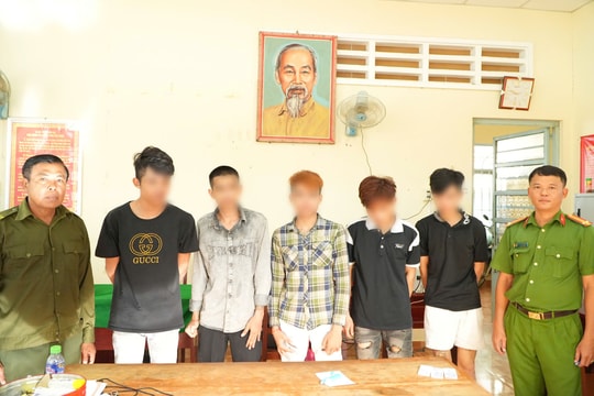 Bắt 5 đối tượng tổ chức sử dụng trái phép chất ma túy