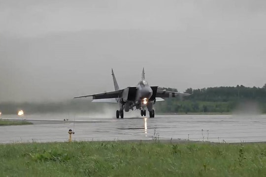 Nga tuyên bố chặn âm mưu đánh cắp máy bay MiG-31 mang tên lửa Kinzhal
