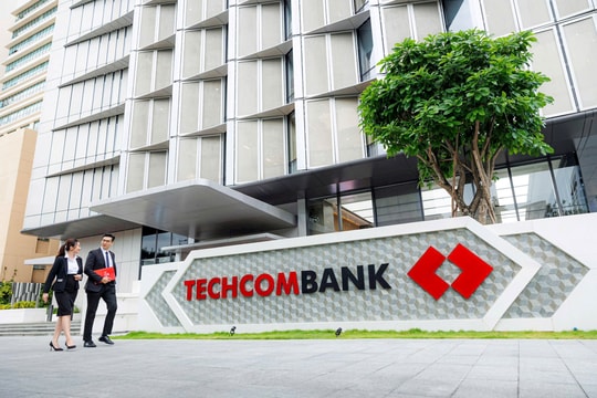 Fitch lần đầu xếp hạng tín nhiệm Techcombank với triển vọng “tích cực”