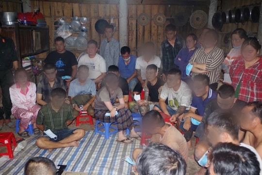 Tây Ninh: Triệt phá sòng bạc quy mô lớn tại ngôi nhà bỏ hoang