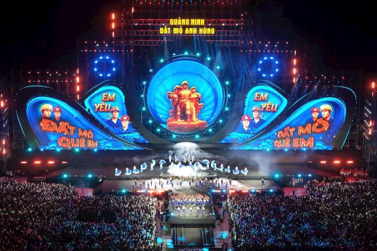 Rực rỡ đêm ca nhạc “Quảng Ninh - Đất mỏ anh hùng”