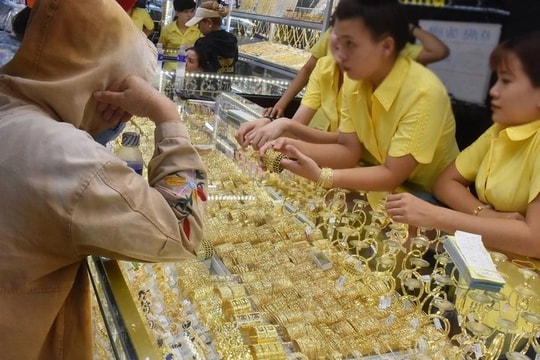 Giá vàng hôm nay 14/11: Đồng loạt điều chỉnh giảm