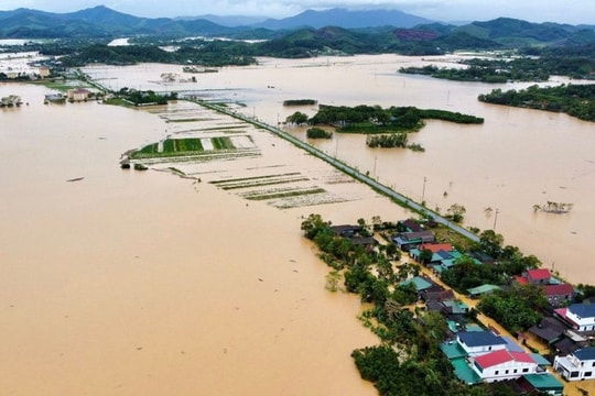 Chủ động ứng phó mưa lũ ở Trung Bộ