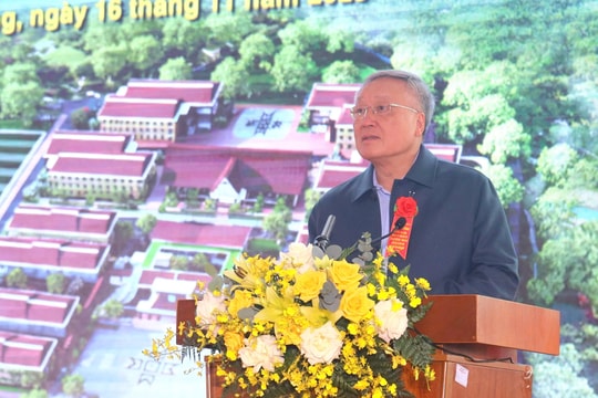 Phó Thủ tướng Thường trực Nguyễn Hòa Bình dự lễ khởi công trường nội trú biên giới