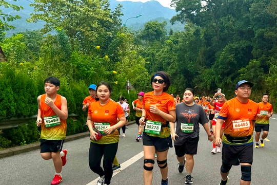 Hơn 3.000 VĐV chinh phục cung đường di sản tại Yên Tử Heritage Marathon 2025