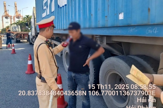 Hải Phòng: Kiểm tra, xử lý hàng trăm trường hợp vi phạm giao thông