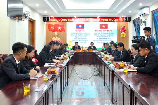 Đoàn TAND tỉnh Luang Prabang thăm và làm việc tại TAND tỉnh Sơn La