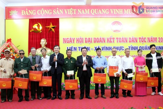 Ông Nguyễn Xuân Thắng dự Ngày hội Đại đoàn kết toàn dân tộc tại xã Vĩnh Thực