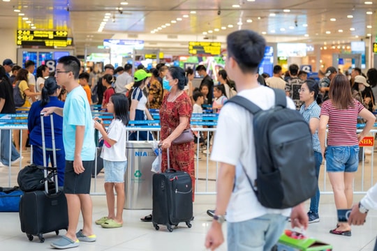 Tỷ lệ cất cánh đúng giờ toàn ngành hàng không chỉ đạt 64,9%