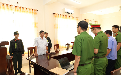 Khởi tố, bắt tạm giam 3 cán bộ Thú y liên quan vụ heo nhiễm dịch