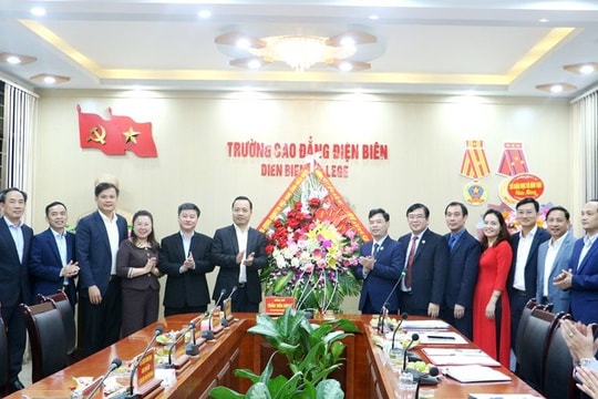 Bí thư Tỉnh ủy Điện Biên thăm, chúc mừng Trường Cao đẳng Điện Biên nhân dịp ngày 20/11
