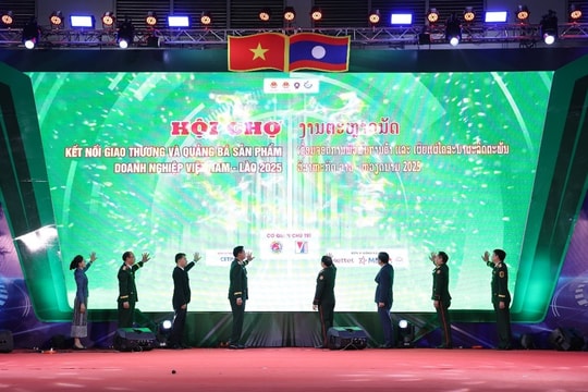 Khai mạc Hội chợ kết nối giao thương Việt Nam – Lào năm 2025